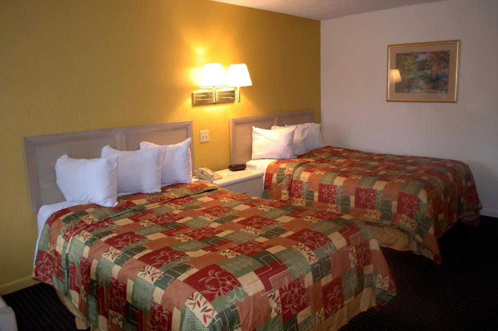 Budget Host Inn Sandusky Dış mekan fotoğraf